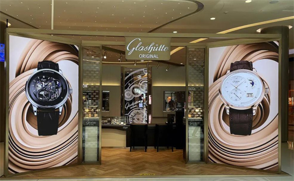 格拉苏蒂手表磕碰摔坏怎么办(图) 格拉苏蒂手表磕碰摔坏怎么办(图)